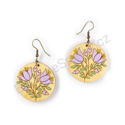 Dřevěné visací květinové náušnice - Floral Elegance (kulaté), fialové