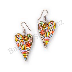 Dřevěné visací srdcové náušnice - Radiant Heart (srdcové), pestrobarevné 2