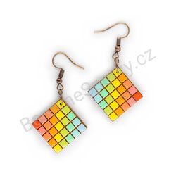 Dřevěné visací geometrické náušnice - Rubik's Cube (kosočtvercové), pestrobarevné