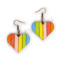 Dřevěné handmade srdíčkové náušnice - Vertical Love (barevné)